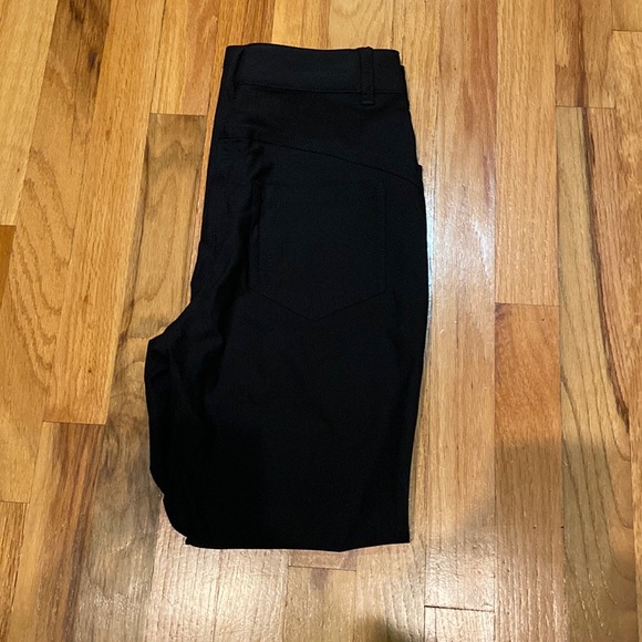 LULULEMON CITY SLEEK 7/8 PANT - NWOT - Picture 4 of 4